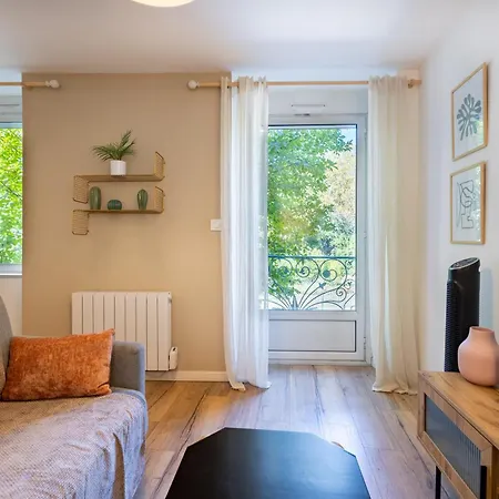 Апартаменты Le Matisse - Hyper-Centre, Balcon, Classe 3 Etoiles Кастр